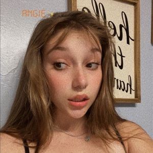 Meet your Posher, Angelina